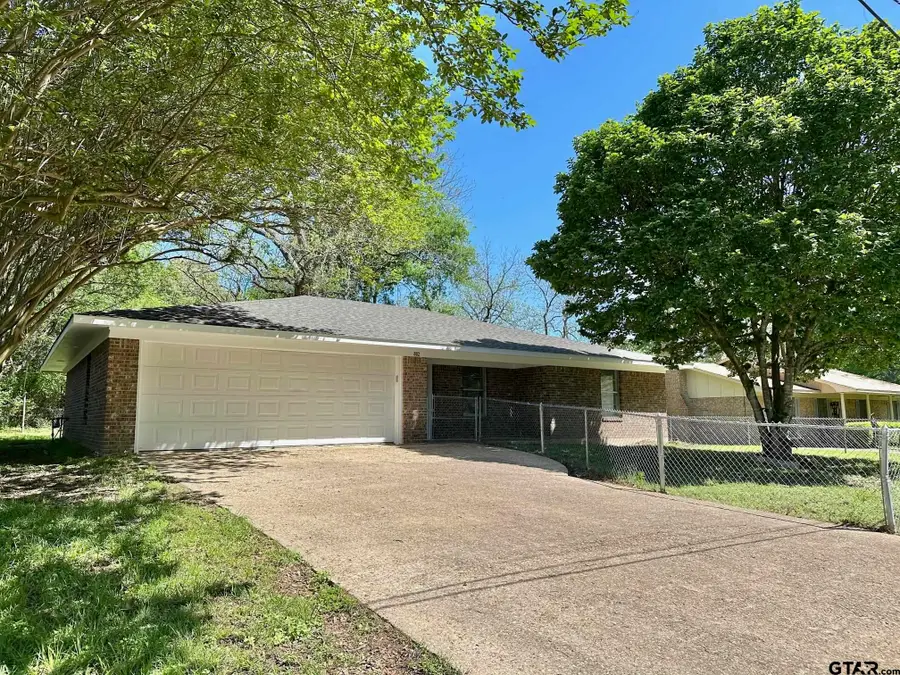 802 E Terrell Avenue, Crockett, TX 75835 - Image #2