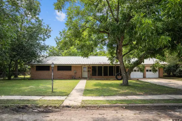 1290 Plantation Drive, Crockett, TX 75835