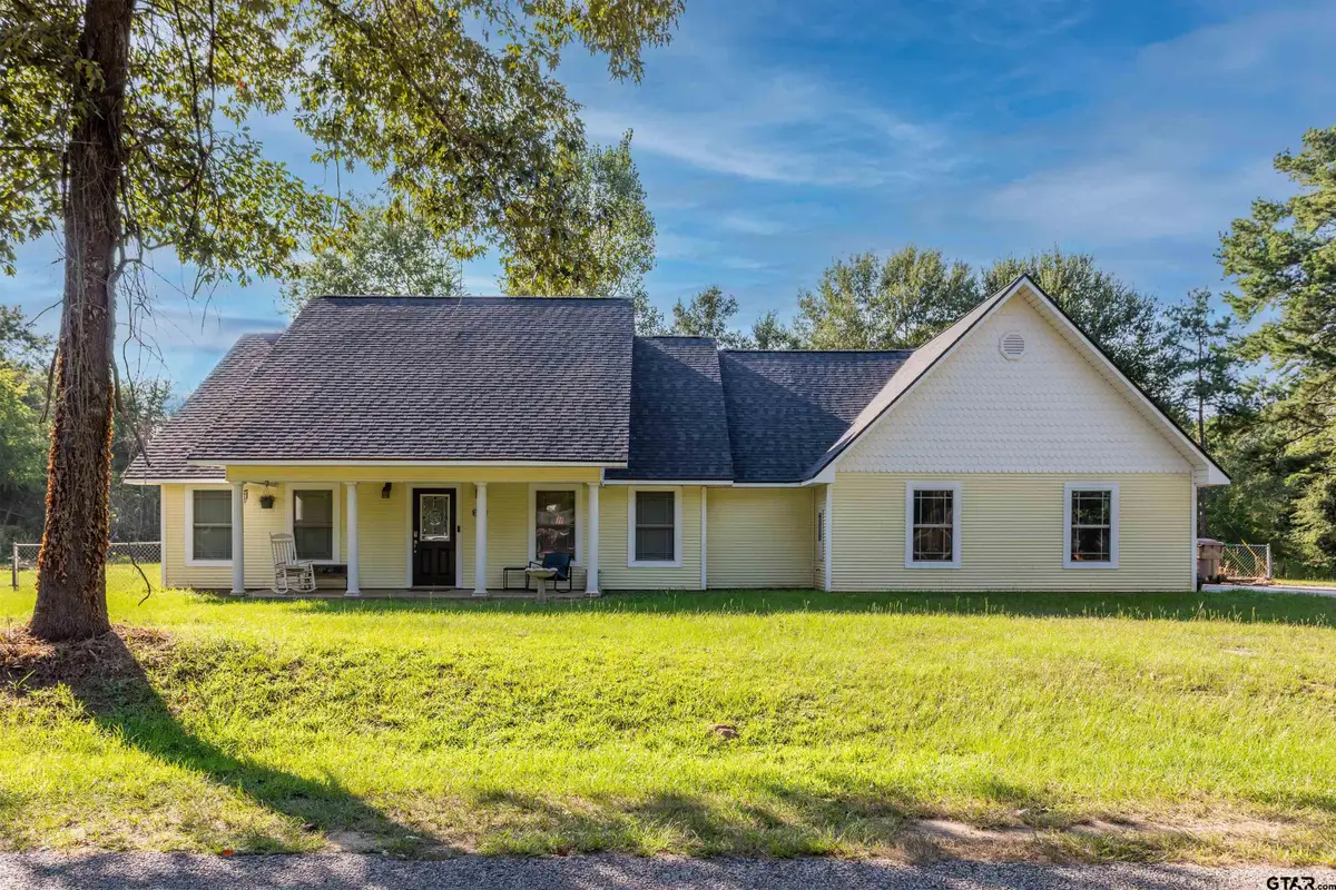 23240 J E B Circle, Frankston, TX 75763 - Image #1