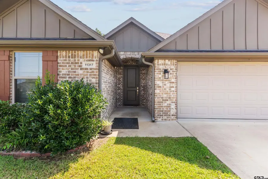 11317 Lindsey Gardens, Tyler, TX 75709 - Image #2