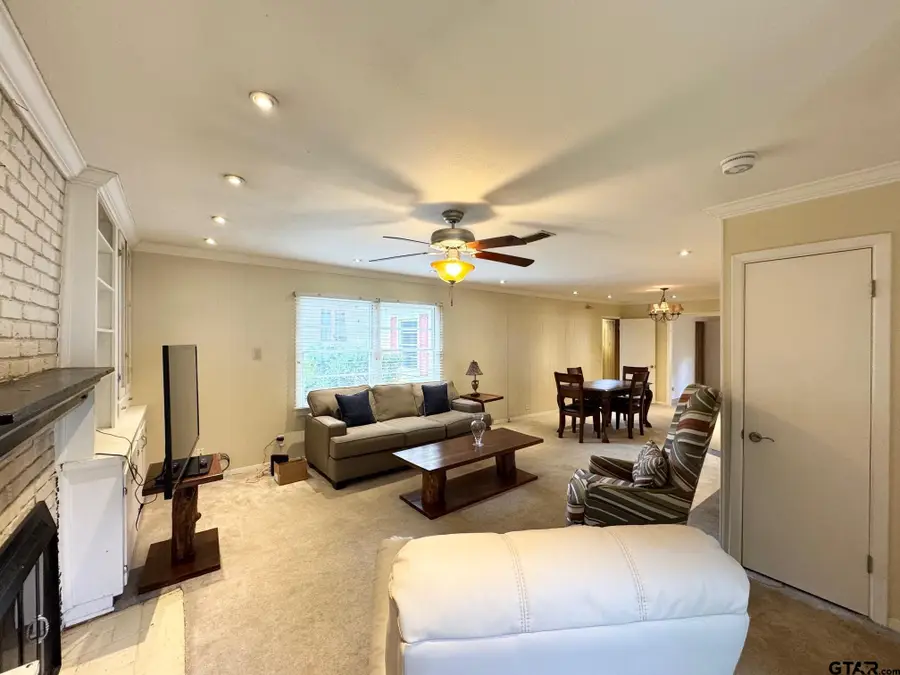 206 N 9th Street, Crockett, TX 75835 - #3