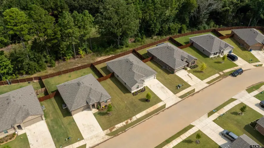 603 E River Oaks Lane, Chandler, TX 75758 - Image #2