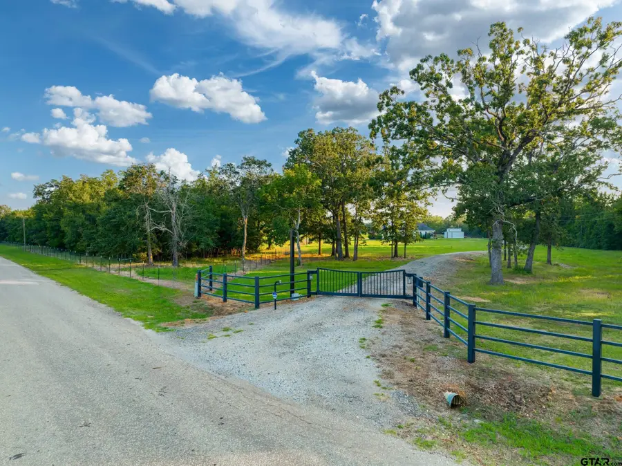 1188 An County Road 103, Elkhart, TX 75839 - Image #2