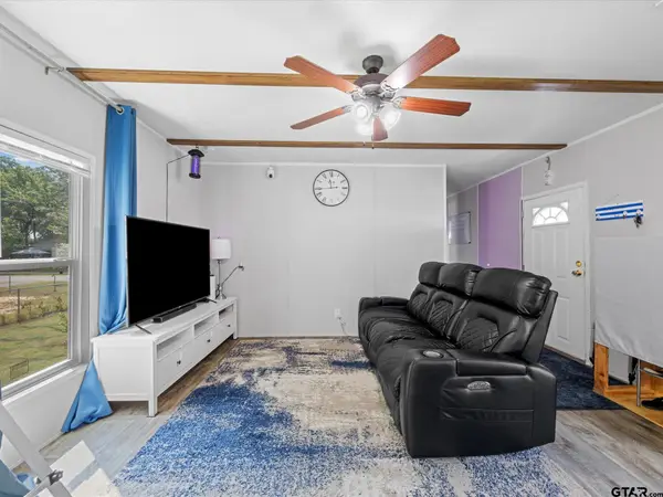 234 Red Robin Road, Gun Barrel City, TX 75156