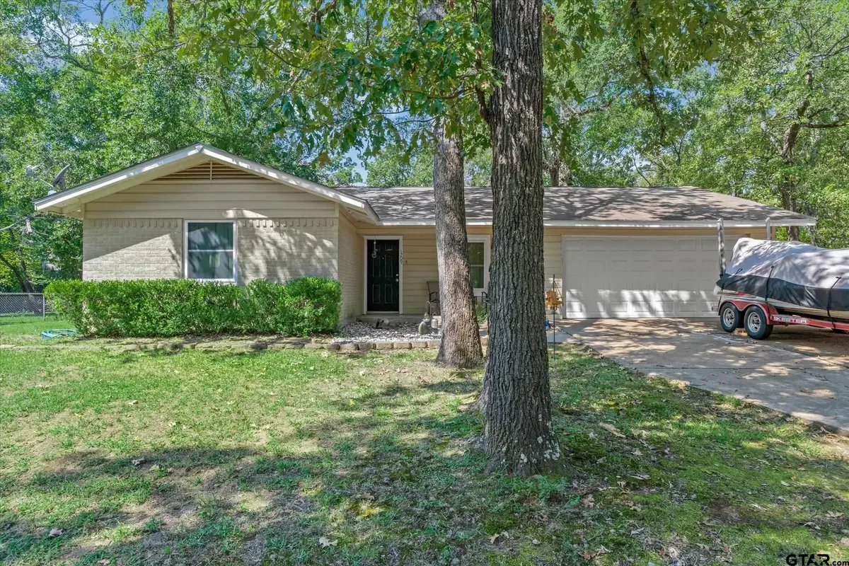 1209 Lakeside Drive, Grand Saline, TX 75140 - Image #1