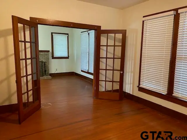 302 W College Street, Athens, TX 75751 - Image #3