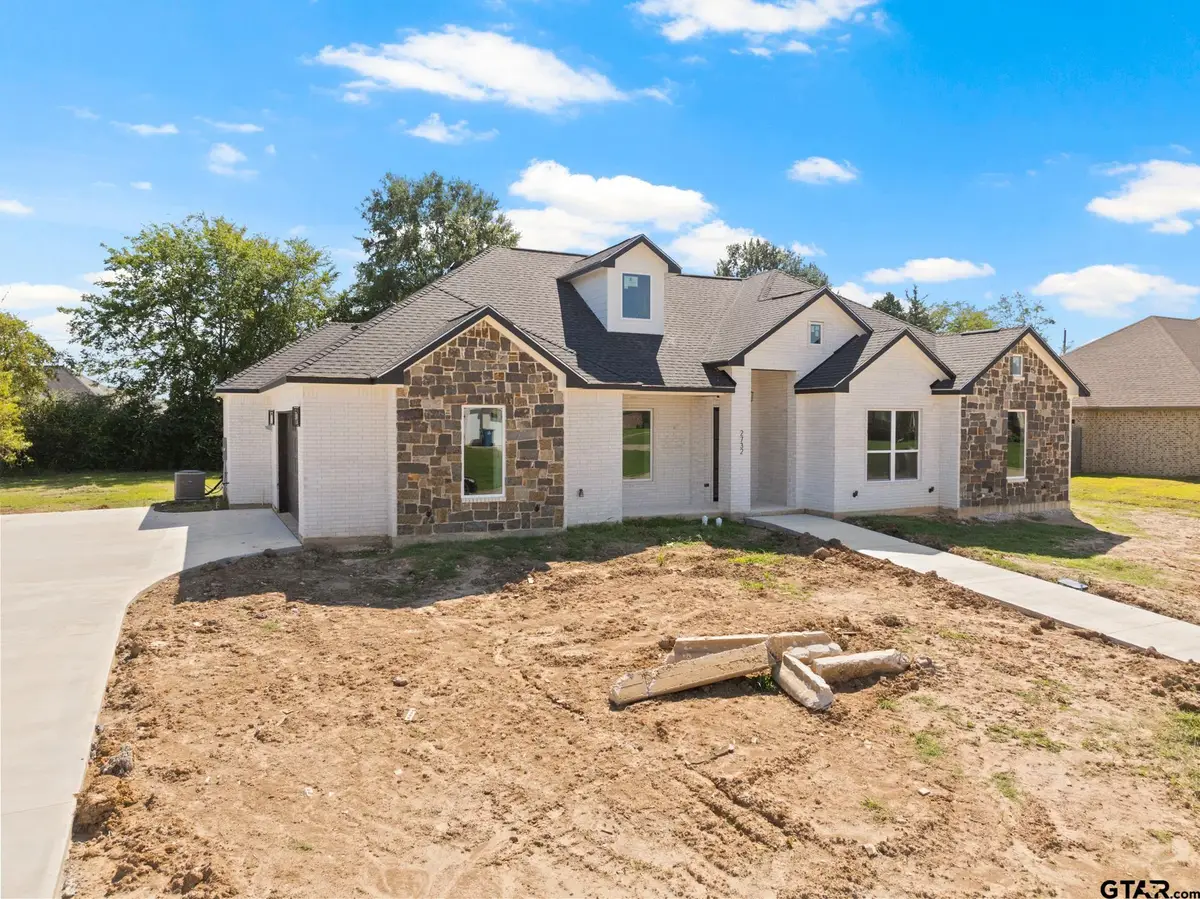 2732 Stone Hedge, Mount Pleasant, TX 75455 - Image #1