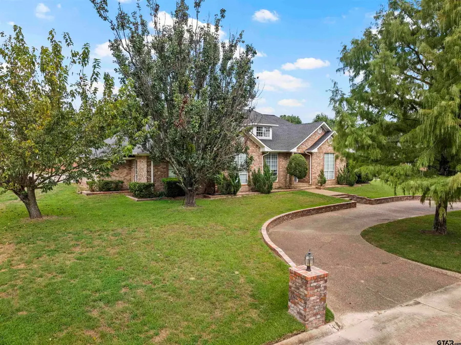 100 Turnberry Circle, Mount Pleasant, TX 75455 - Image #3