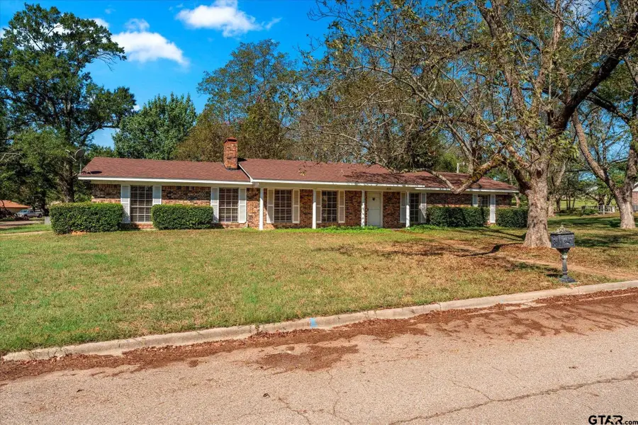 102 Westwood PKWY, Naples, TX 75568 - Image #2