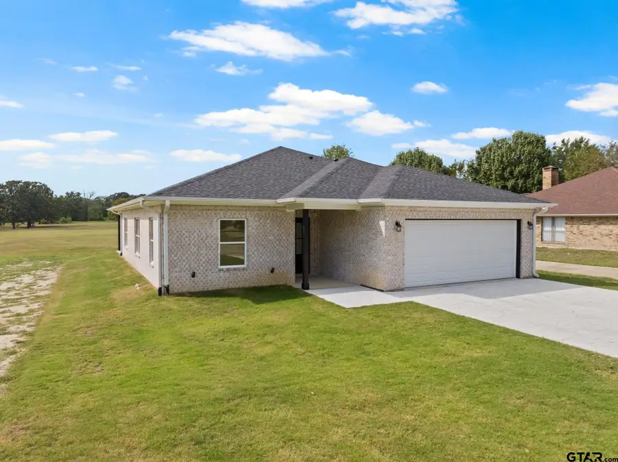 2408 Matthew Drive, Mount Pleasant, TX 75455 - Image #2