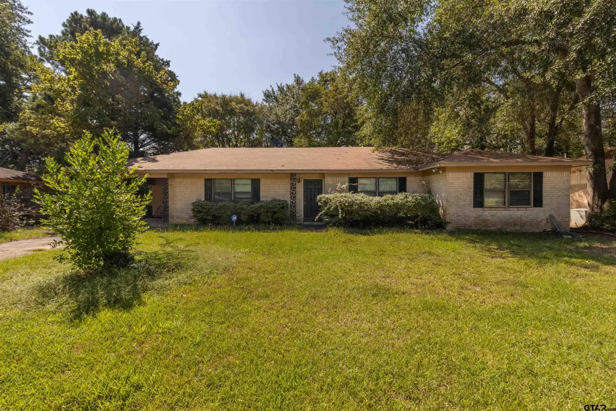 2114 Martin Luther King Blvd, Palestine, TX 75803 - Image #1