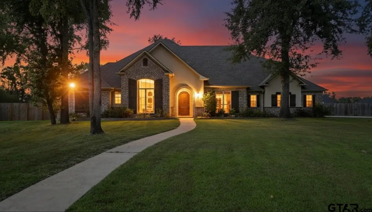 12105 Jazmin Cir, Flint, TX 75762 - Image #1