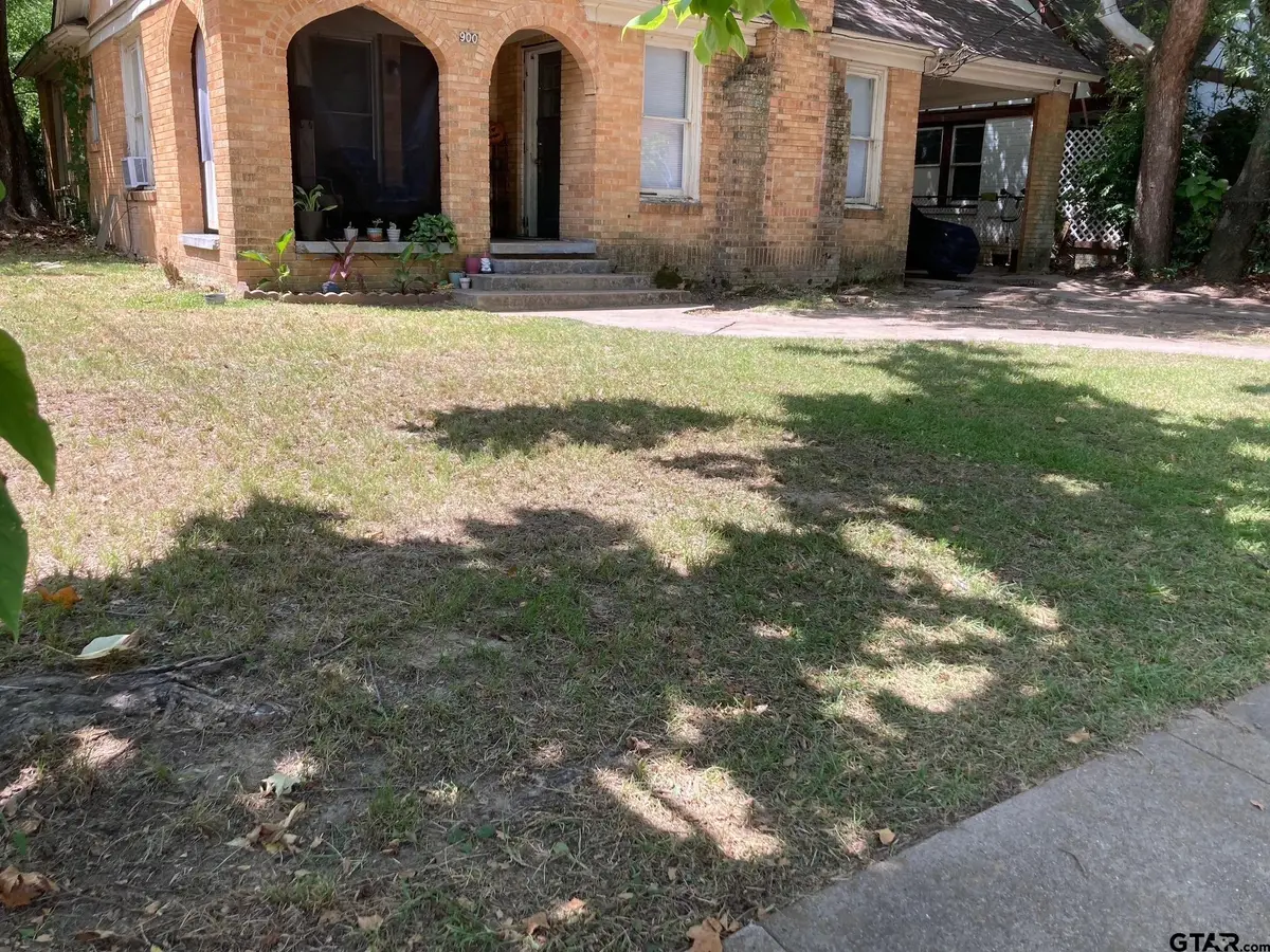 900 Lindsey Ln., Tyler, TX 75701 - Image #1