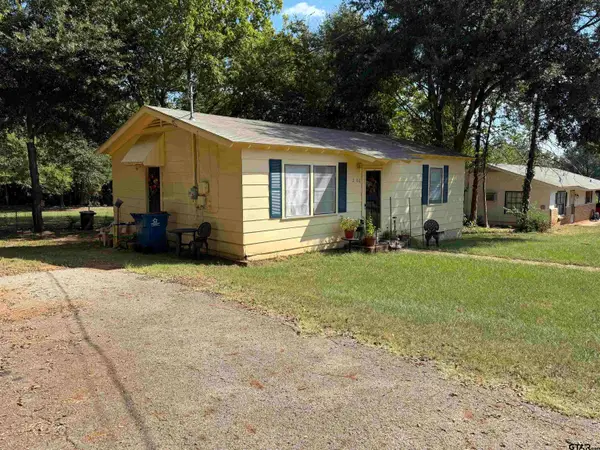 206 Garner Lane, Jacksonville, TX 75766