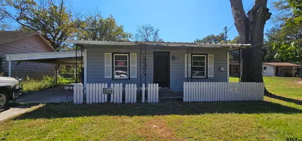 1713 W FRANK, Grand Saline, TX 75140