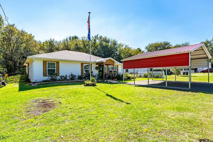 22982 Edgewater Dr, Frankston, TX 75763 - Image #2