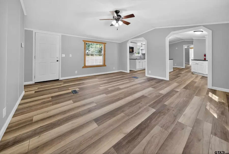 16264 C R 363, Winona, TX 75792 - Image #3