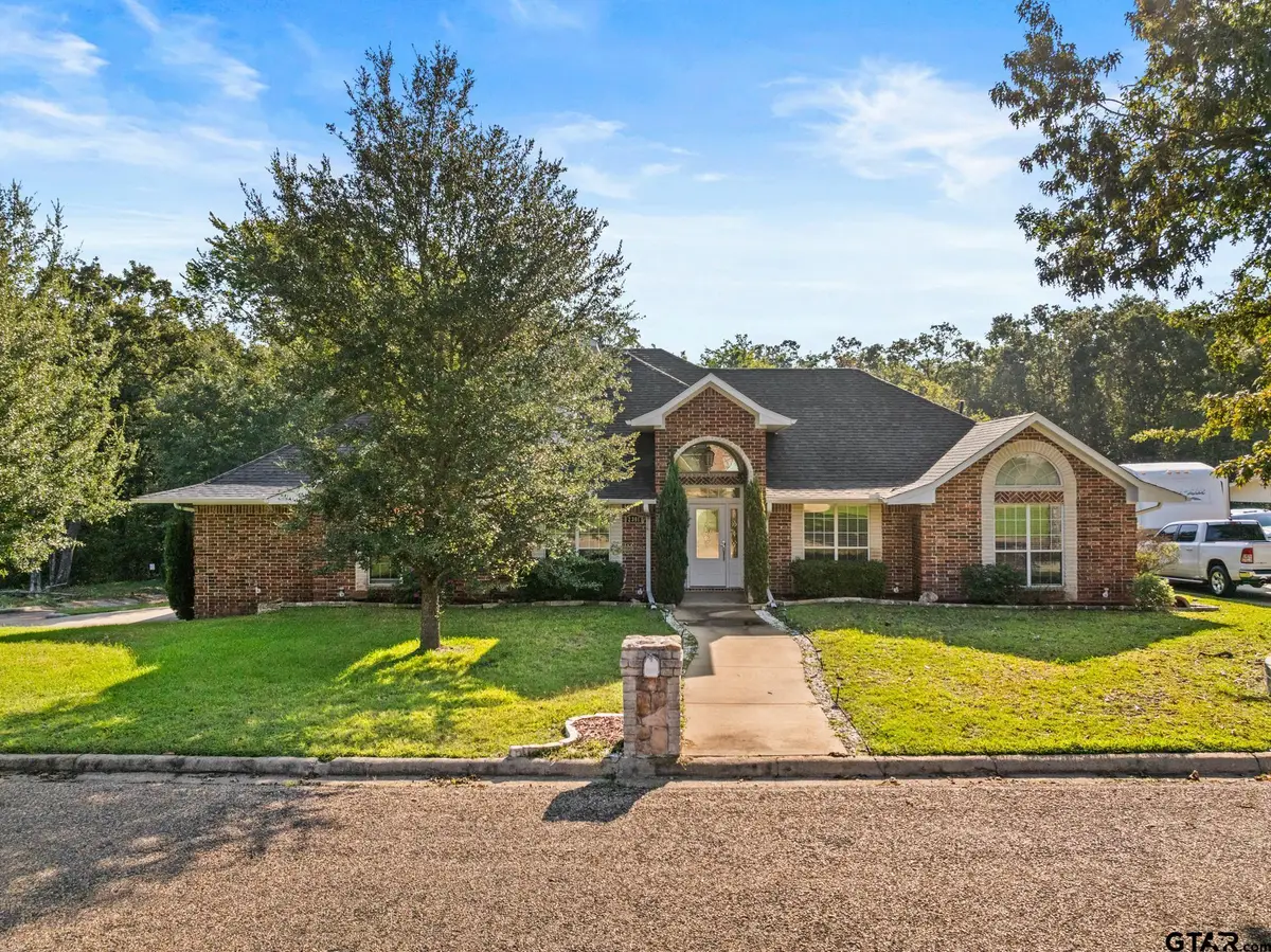 2301 S Williams Avenue, Mount Pleasant, TX 75455 - Image #1