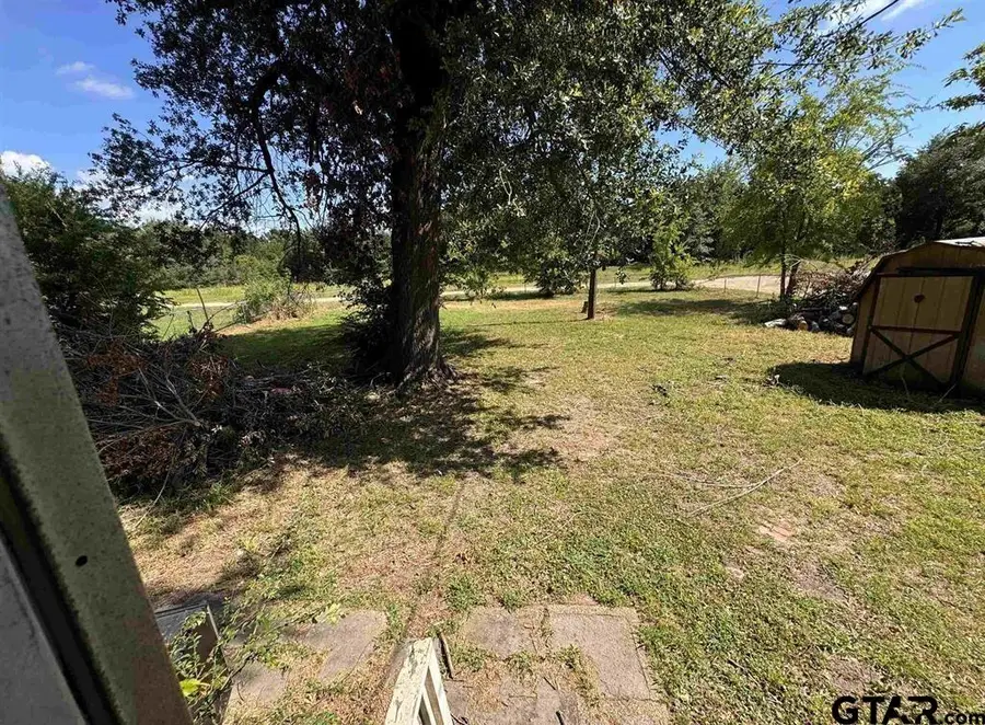582 E Main St, Van, TX 75790 - Image #3
