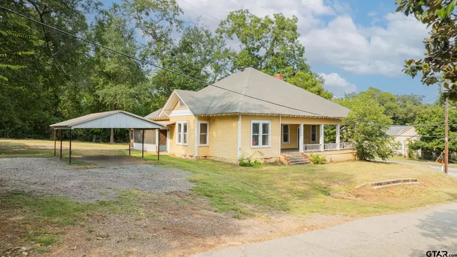 100 W Groves St, Big Sandy, TX 75755 - Image #2