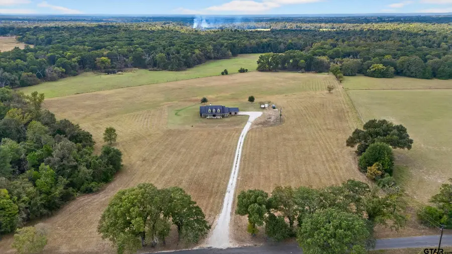 2621 Anderson County Rd 2212, Palestine, TX 75803 - Image #2