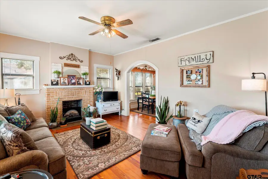 1702 W First Street, Mount Pleasant, TX 75455 - Image #3