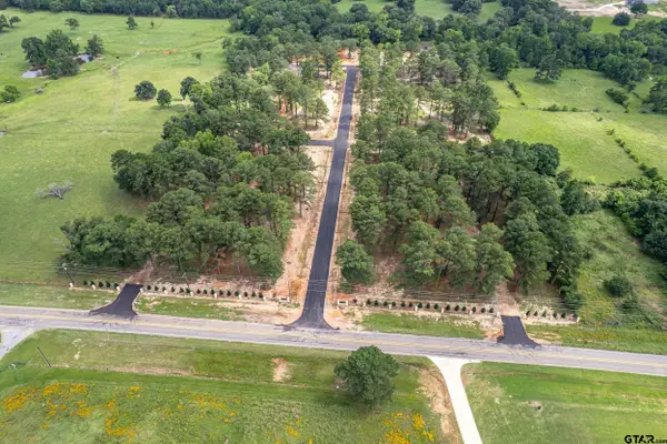 12071 Pinecrest Dr, Flint, TX 75762