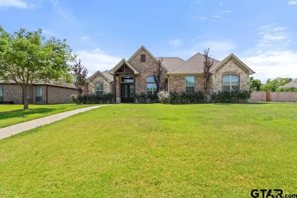 21384 Boone Dr, Bullard, TX 75757