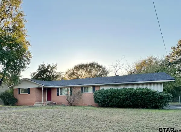 303 S Lowry, Troup, TX 75789