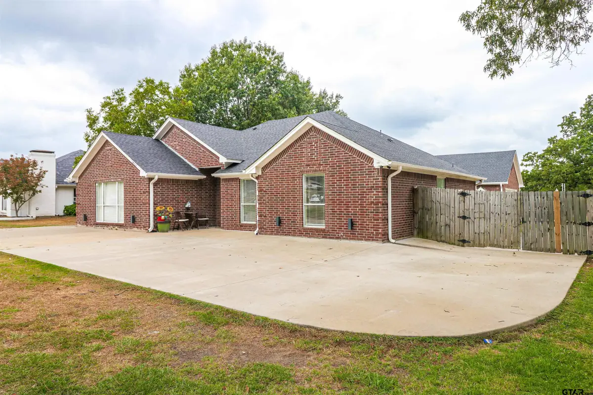 10523 COUNTY ROAD 35, Tyler, TX 75706 - Image #1