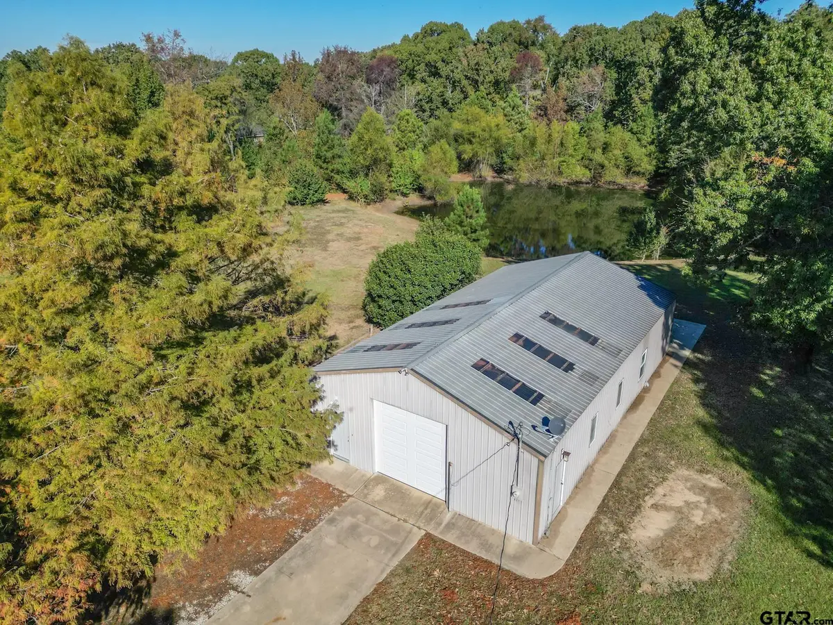 21881 Barron Rd, Chandler, TX 75758 - Image #1