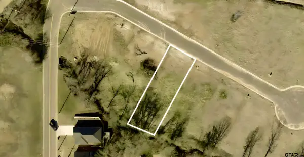 104 Arledge St, Mt Pleasant, TX 75455