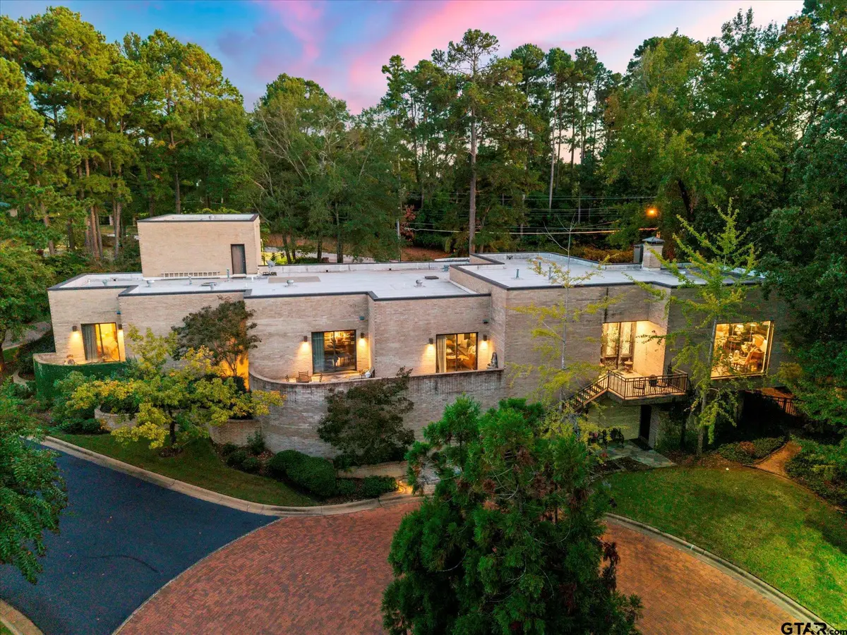 45 Palisades Blvd, Longview, TX 75605 - Image #1