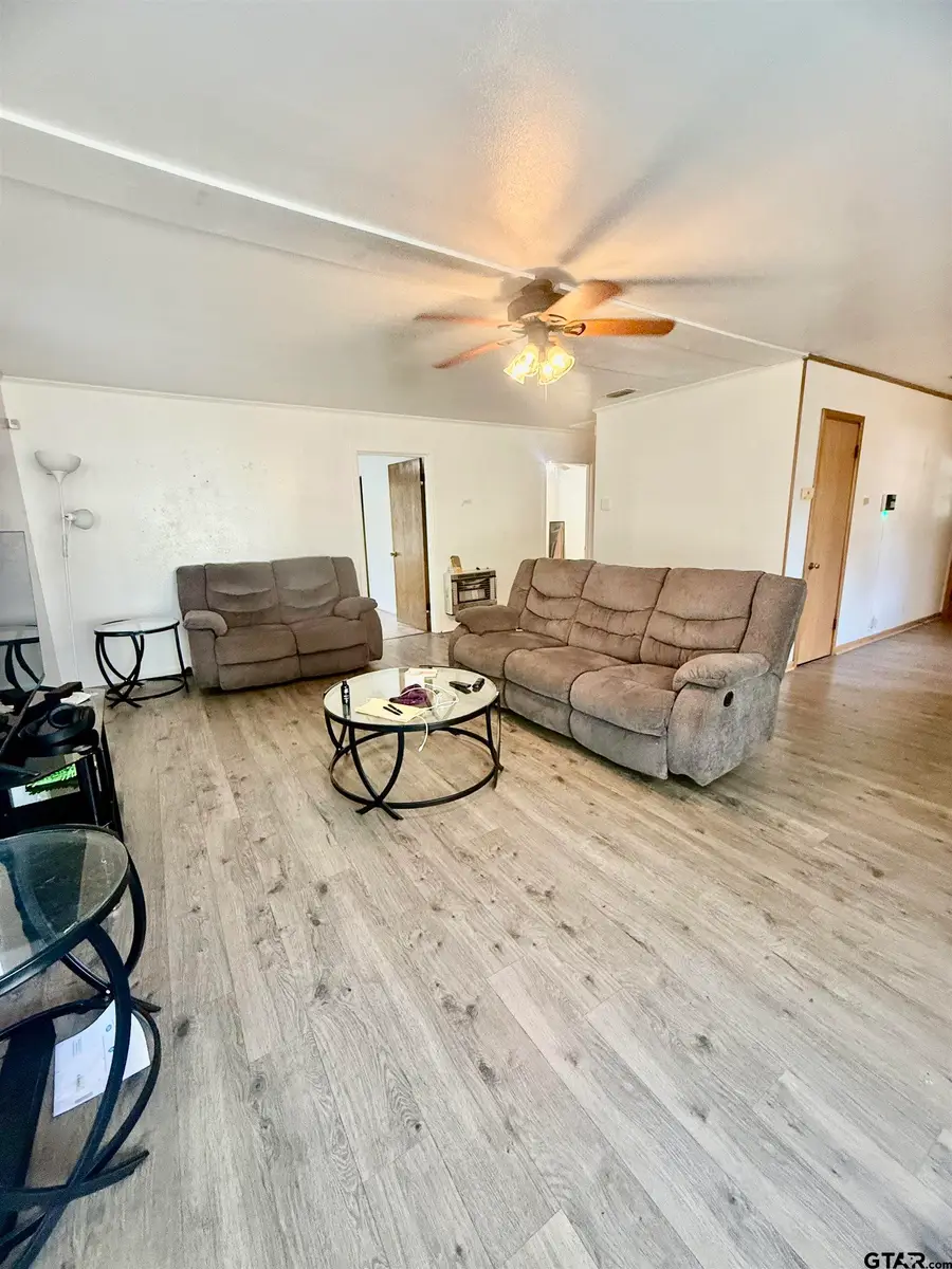 117 Mack Street, Mount Vernon, TX 75457 - Image #3