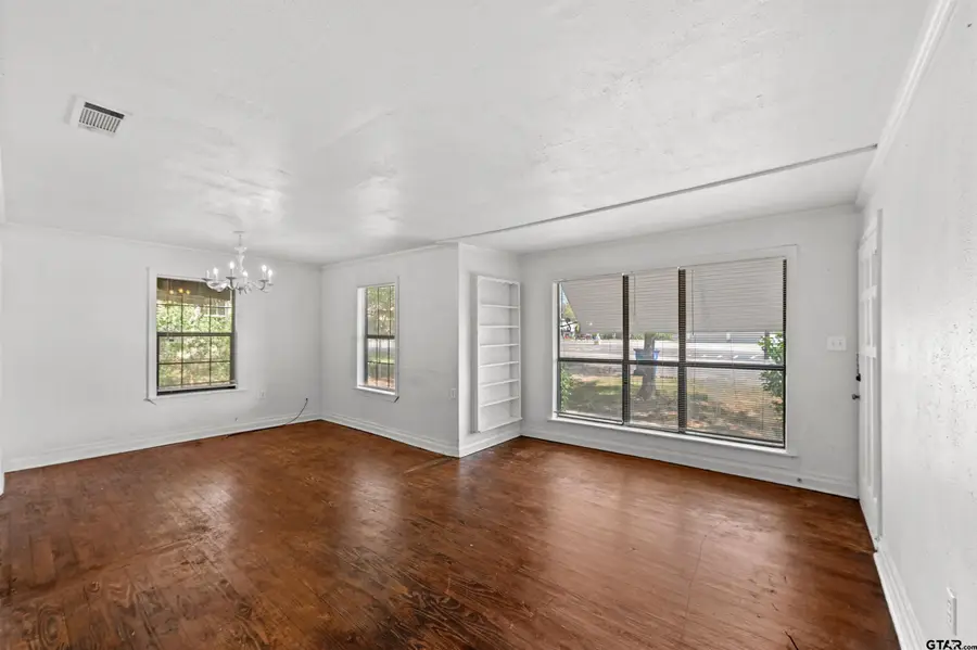 613 N Newsom, Mineola, TX 75773 - Image #2