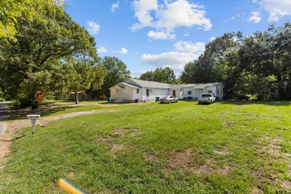 1140 N Hamlett Street, Athens, TX 75751