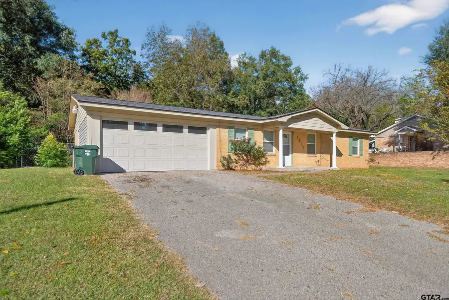 1317 Woodland Hills, Tyler, TX 75701 - Image #2