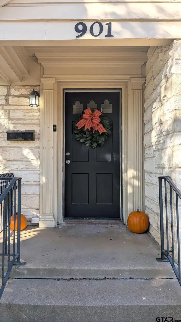 901 N Azaela, Tyler, TX 75701