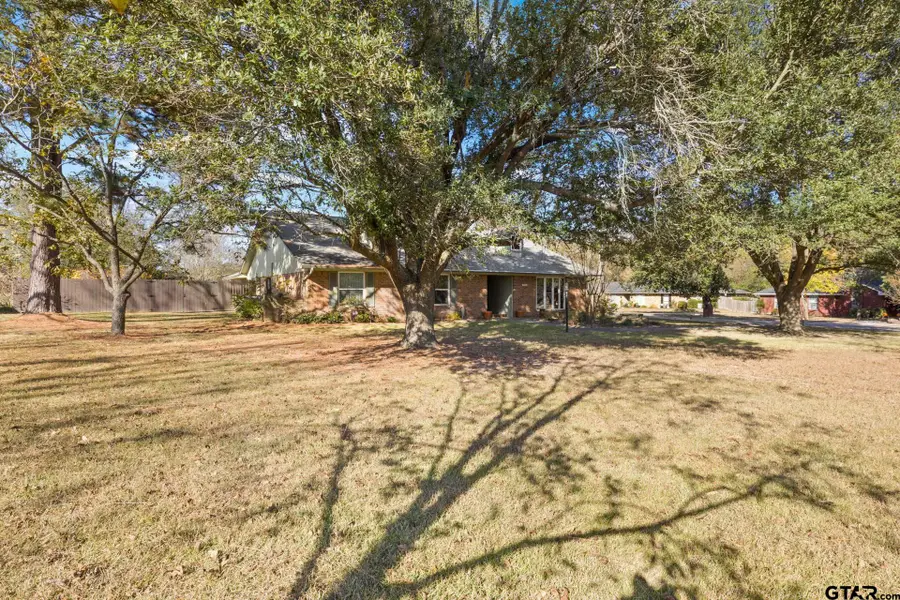 110 Magnolia St, Pittsburg, TX 75686 - Image #2