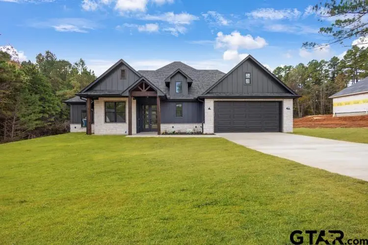 19453 Cedarpark Pl, Lindale, TX 75771 - Image #1