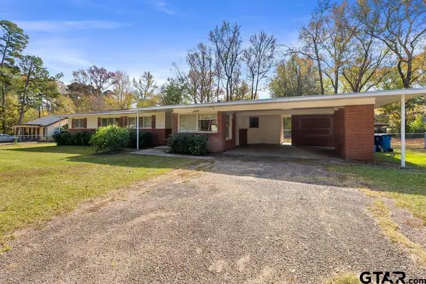 1904 W Pinecrest, Marshall, TX 75670