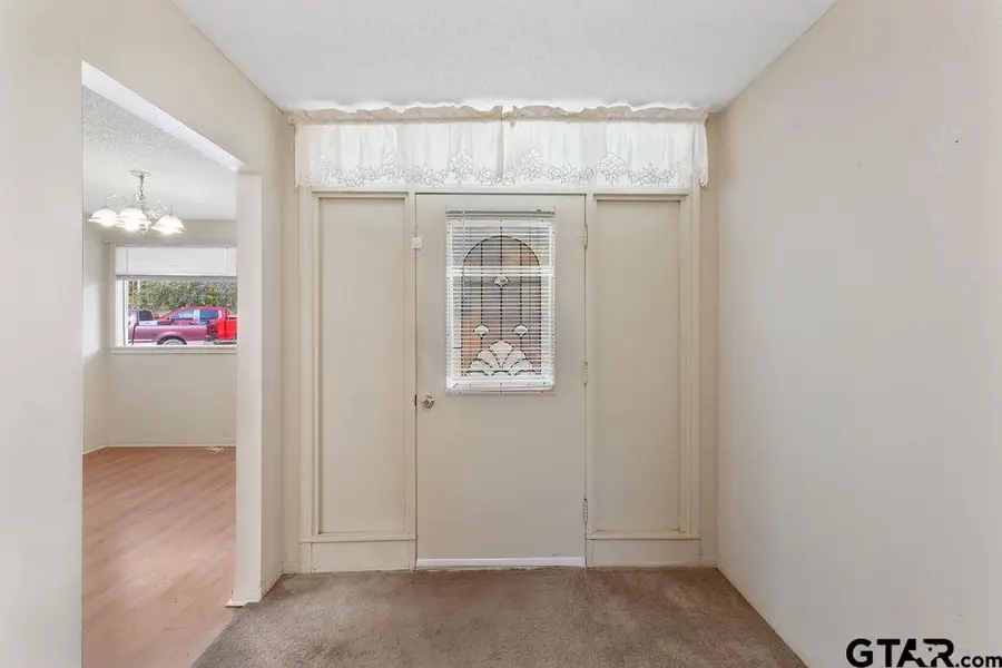 1904 W Pinecrest, Marshall, TX 75670 - Image #3