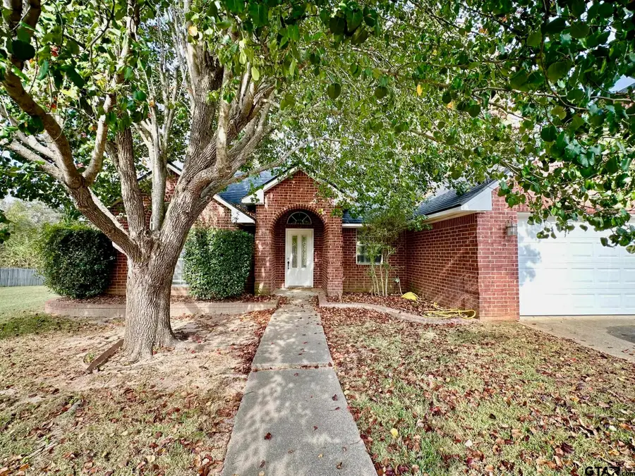 4031 Stone Brook Ln., Tyler, TX 75707 - Image #2