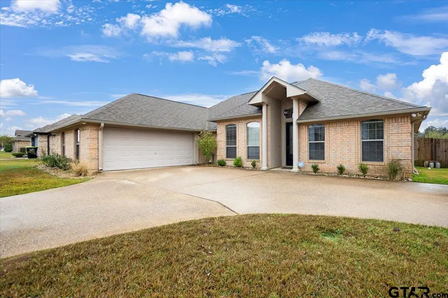 2065 Yasmeen Circle, Flint, TX 75762 - Image #2