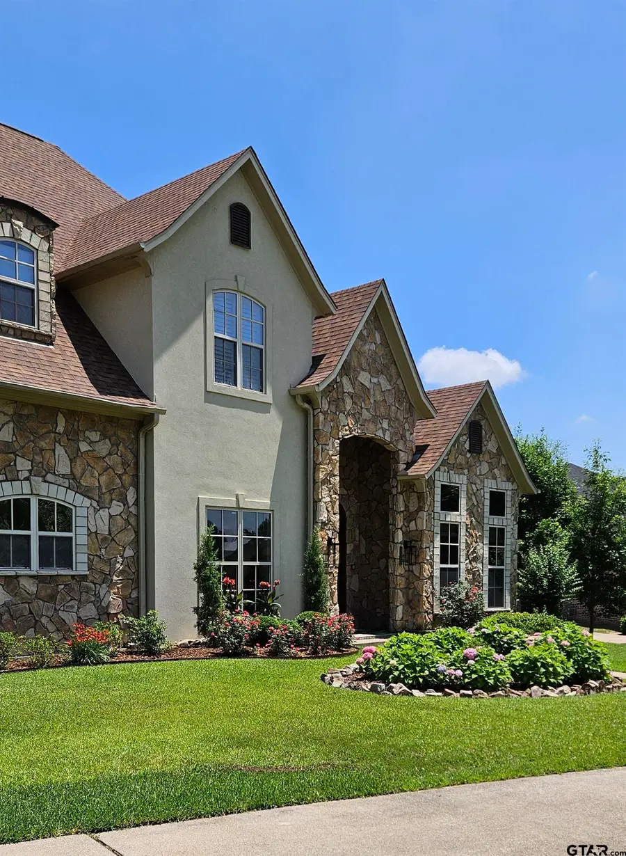 2017 Hollystone, Tyler, TX 75703 - Image #2