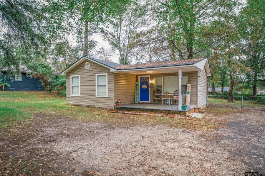 208 E Center ST, White Oak, TX 75693 - Image #2