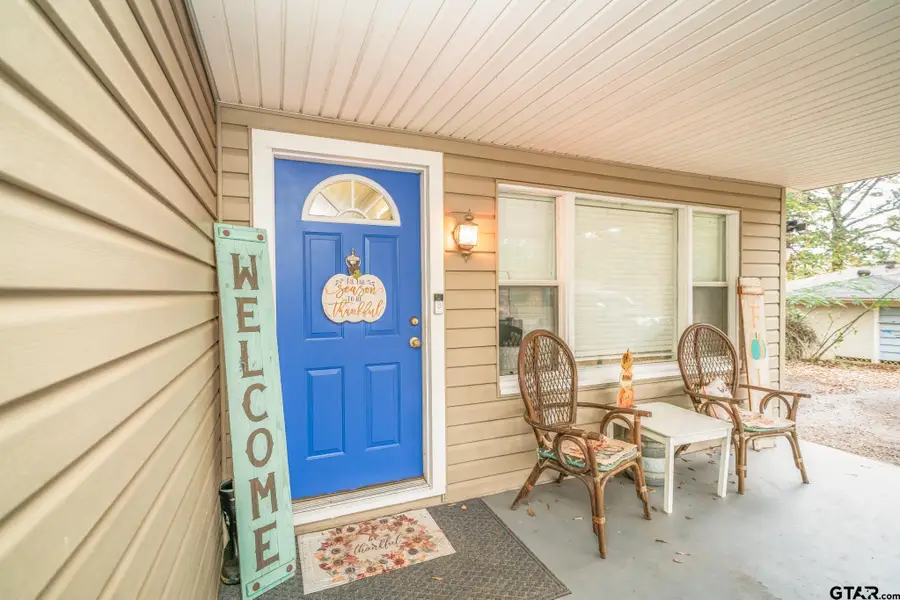 208 E Center ST, White Oak, TX 75693 - Image #3