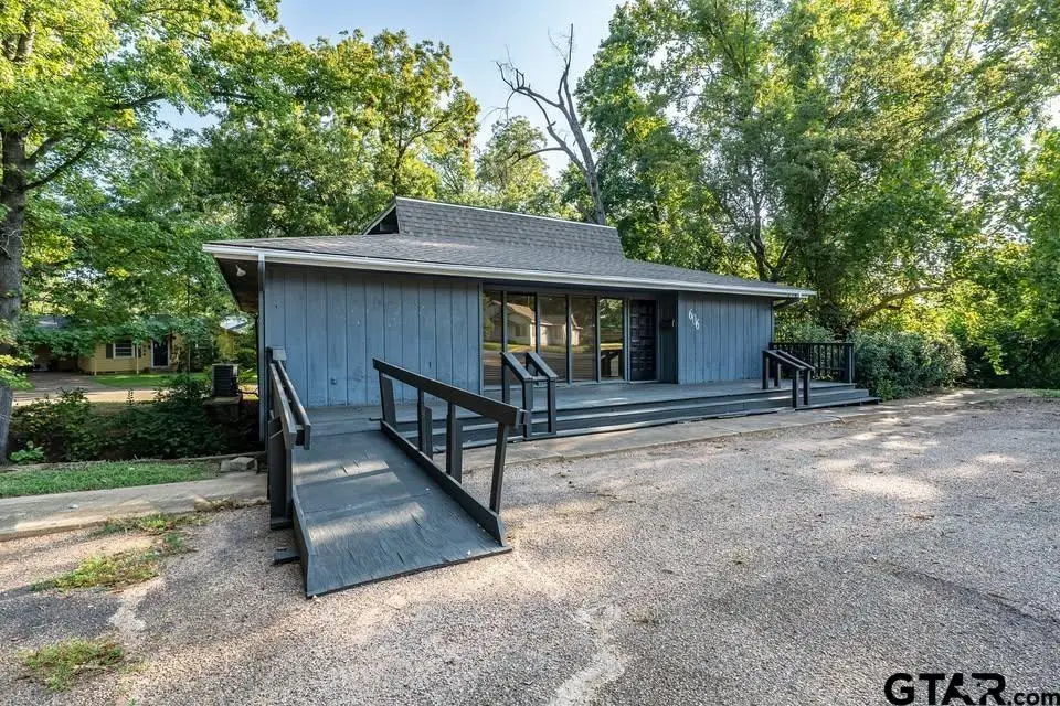 606 Brookside Dr, Jacksonville, TX 75766 - Image #1