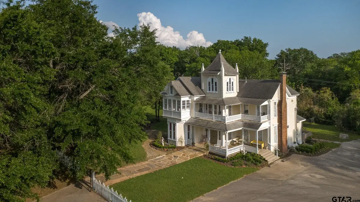 301 W Larissa, Jacksonville, TX 75766 - Image #1