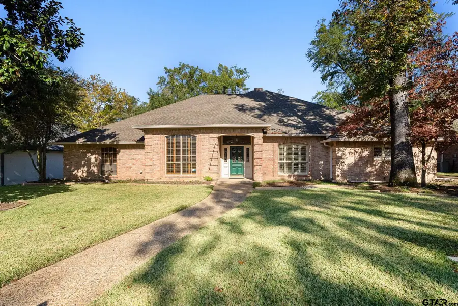 1807 Royal Oak Dr, Tyler, TX 75703 - Image #2